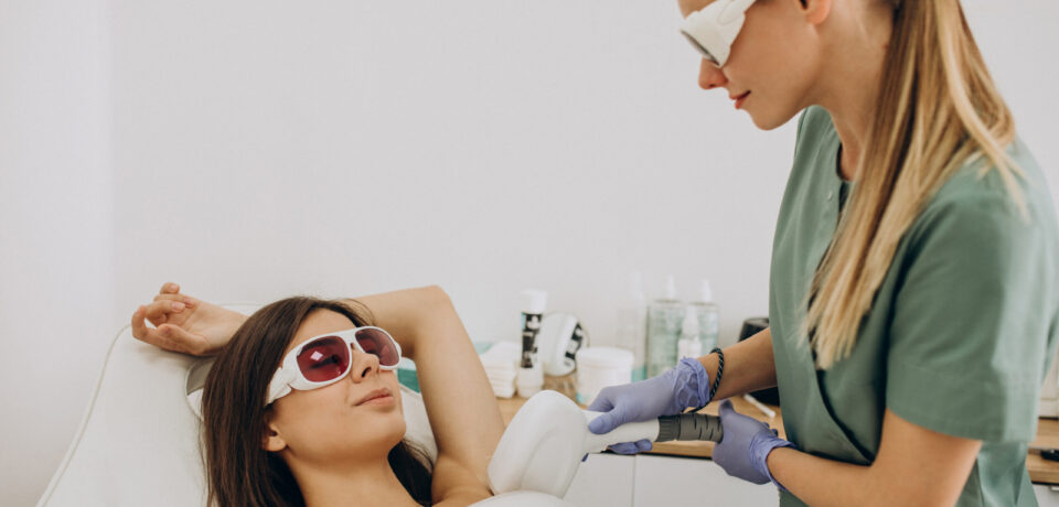 How laser hair removal works using advanced technology at Dermacarelab clinic